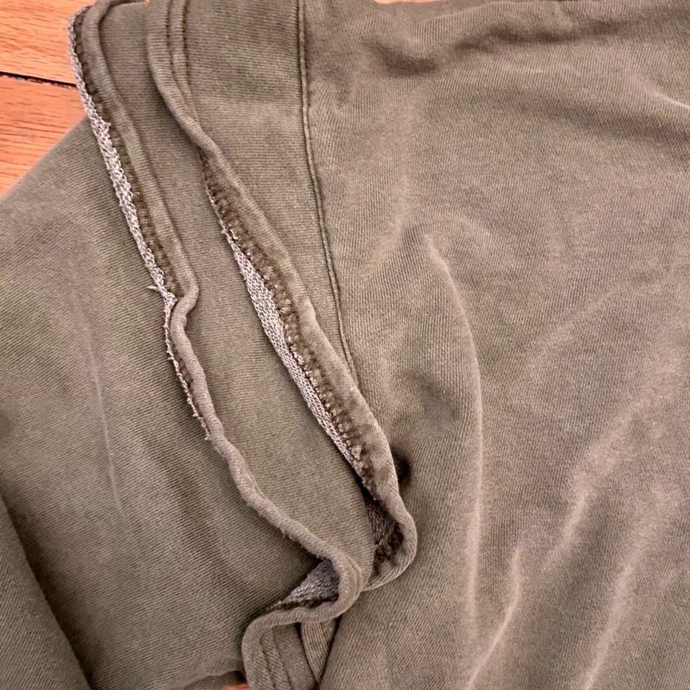 7 for all mankind Cropped Green Sweatshirt Size S - Picture 3 of 4